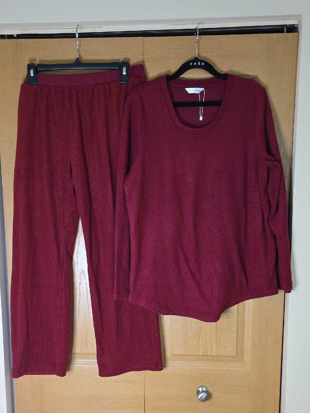 Kindred Bravely Women's Berry Red Textured Knit Pajama Set Long Sleeve Sz L